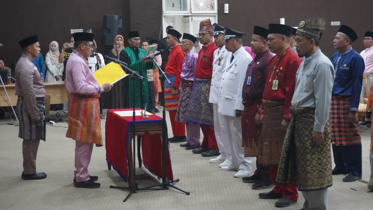 You are currently viewing Pemerintah Kabupaten Pelalawan Lantik 15 Pejabat Administrator Dan Pengawas