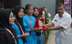 Read more about the article Staf Ahli Bupati Serahkan Hadiah Lomba Cepat Tepat Perpajakan Tahun 2023 Tingkat Kabupaten Pelalawan