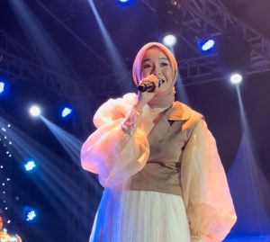 Read more about the article Malam Puncak Helat Pelalawan Tahun 2023, Salma Idol Sukses Hibur Ratusan Ribu Masyakarat