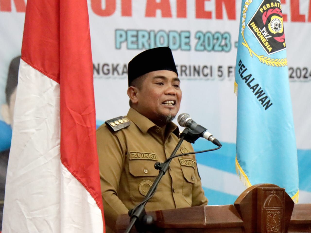 You are currently viewing Hadir di Pelantikan Pengurus PWI Pelalawan. Zukri : Mari Bersinergi Memajukan Kabupaten Pelalawan