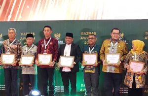 Read more about the article Bupati Pelalawan Berhasil Raih Penghargaan BAZNAS Award 2024