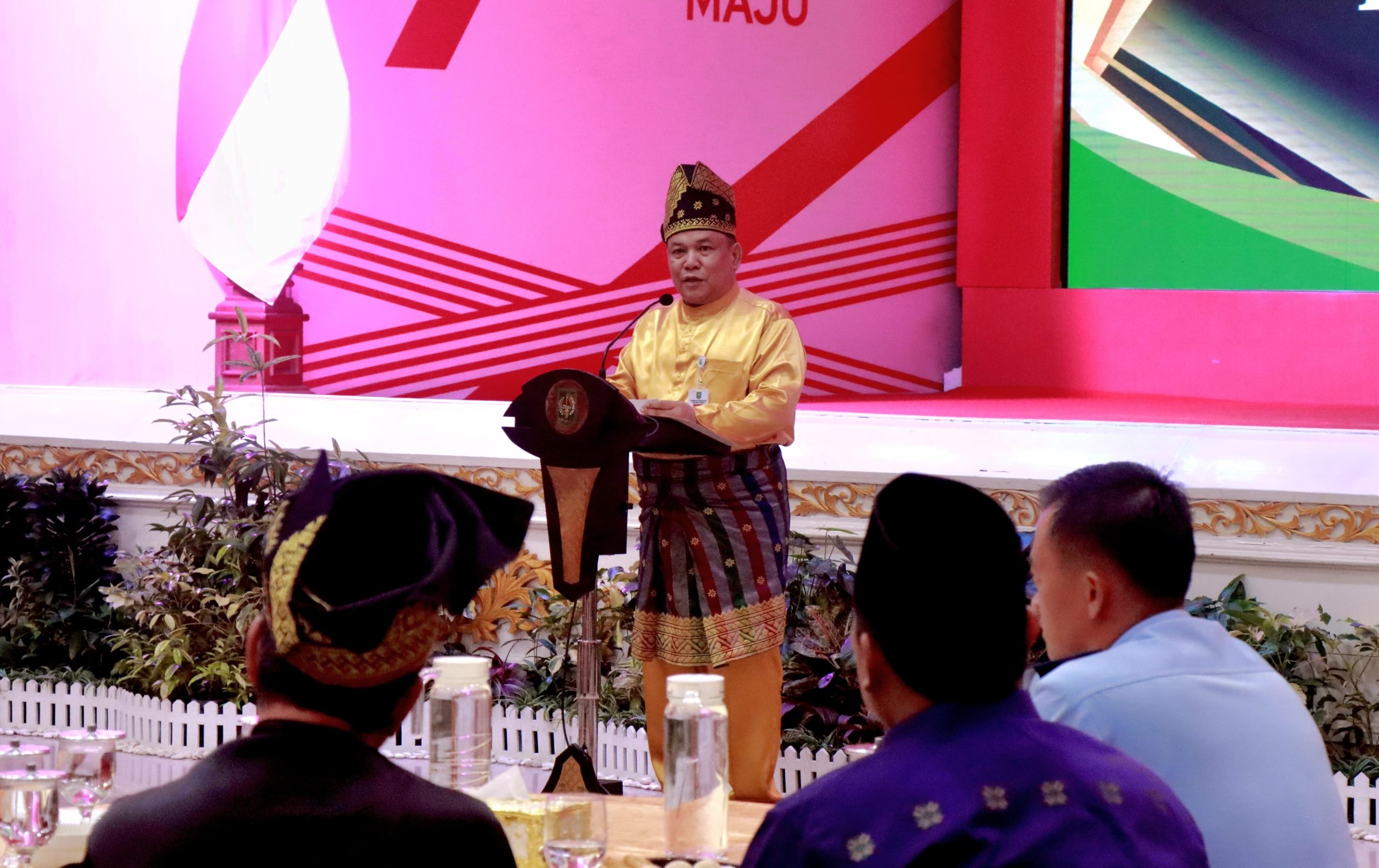 You are currently viewing Bupati Pelalawan Hadiri Acara Ramah Tamah Bersama Pj. Gubernur Riau