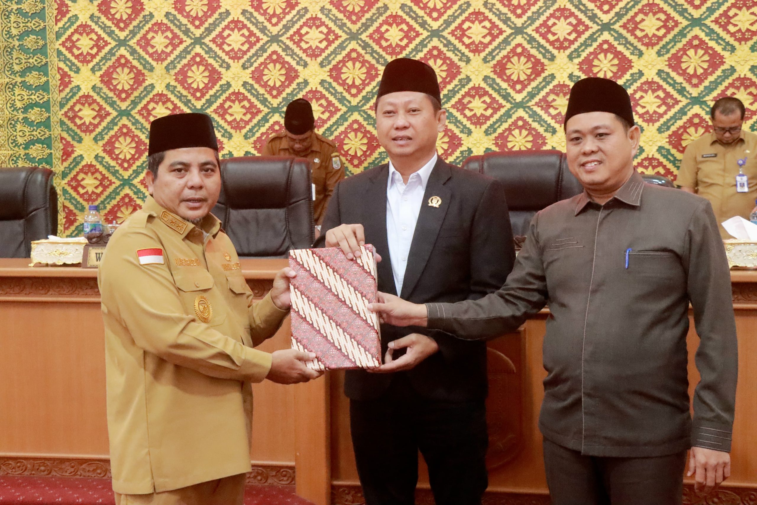 Read more about the article DPRD Kabupaten Pelalawan Setujui 2 Ranperda 2023