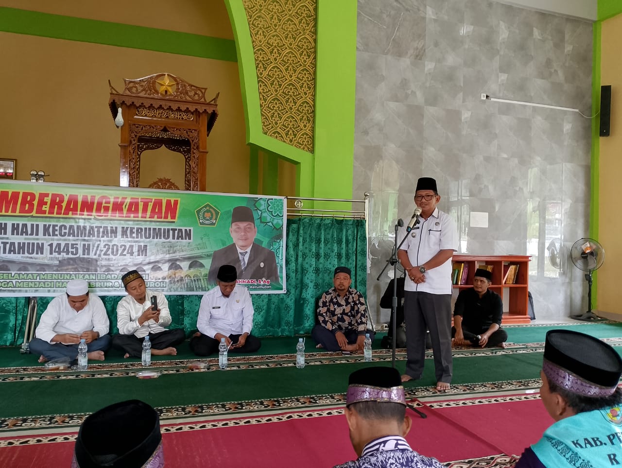 You are currently viewing Camat Lepas Keberangkatan 23 Jema’ah Haji Asal Kecamatan Kerumutan