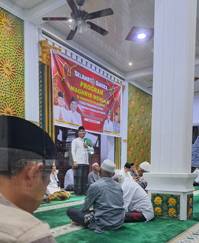 You are currently viewing Bupati Zukri Perintahkan Camat, Lurah Dan Kades Agar Aktif Hadir Pada Program Magrib Mengaji