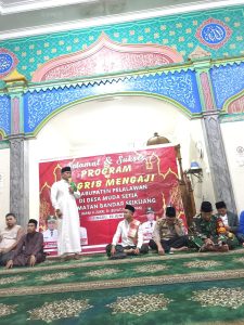 Read more about the article Dapat Meningkatkan Silaturahmi Dan Membawa Kebahagiaan, Bupati Zukri Ajak Masyarakat Magrib Mengaji Bersama Di Masjid