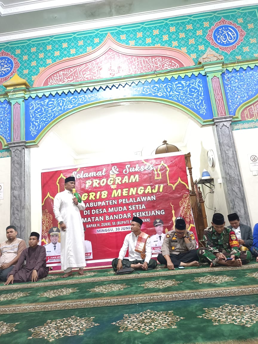 You are currently viewing Dapat Meningkatkan Silaturahmi Dan Membawa Kebahagiaan, Bupati Zukri Ajak Masyarakat Magrib Mengaji Bersama Di Masjid