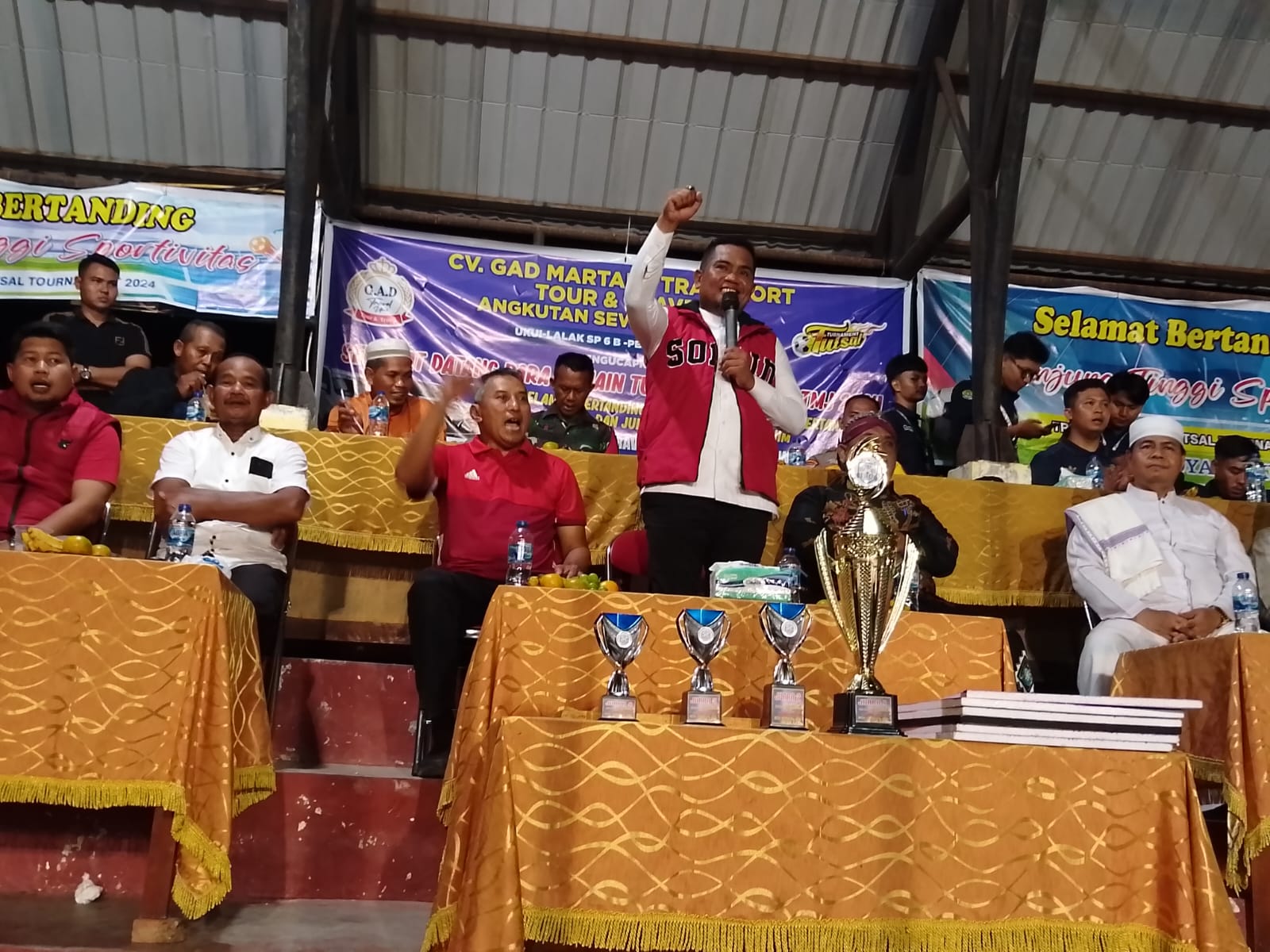 You are currently viewing Tutup Turnamen Futsal Trimulya Jaya Cup III Tahun 2024, Bupati Pelalawan Minta KONI Untuk Mendata Pemain Berbakat Masa Depan