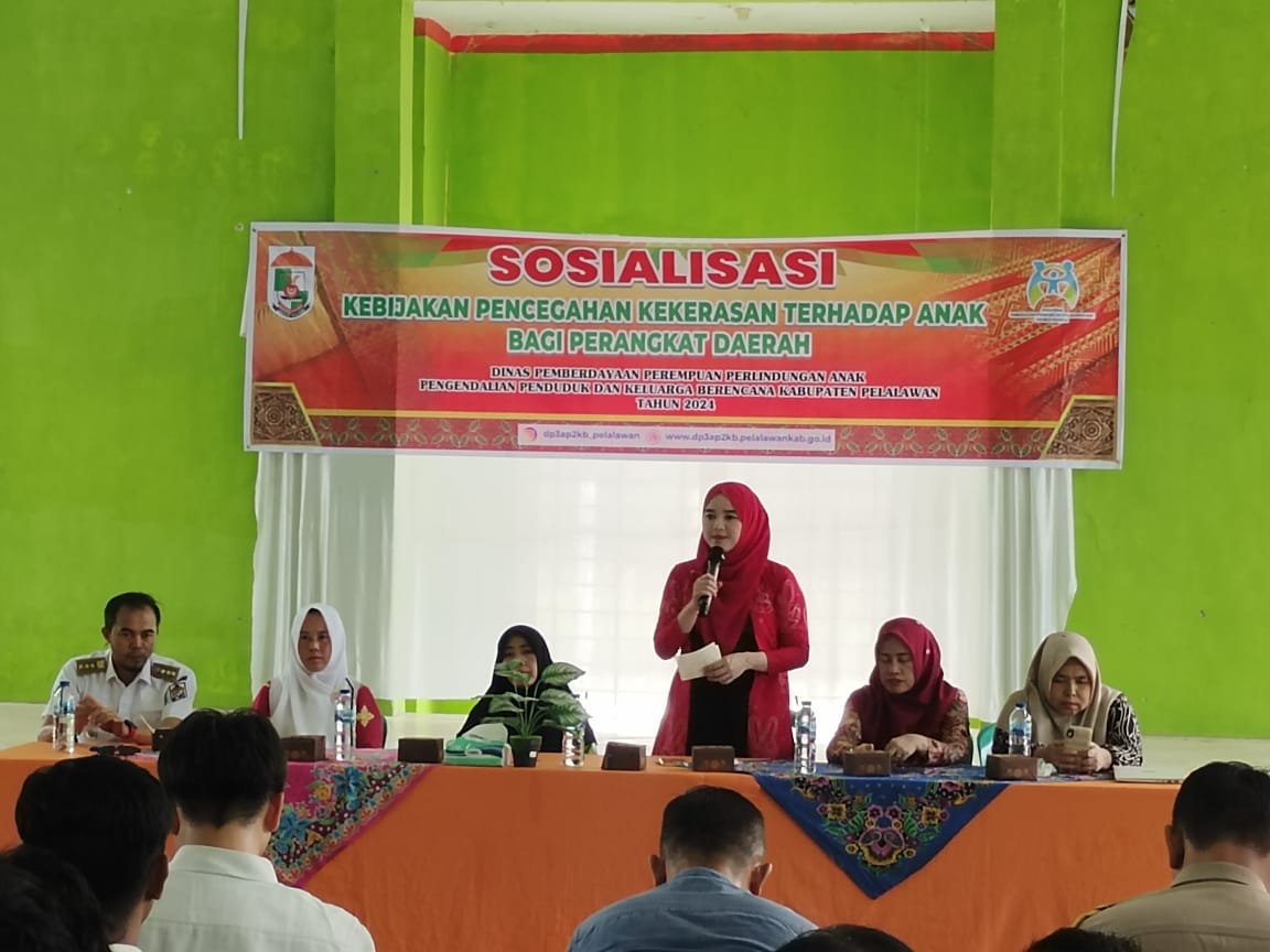 You are currently viewing Ketua TP-PKK Pelalawan Hadiri Sosialisasi Kebijakan Pencegahan Kekerasan Terhadap Anak Bagi Perangkat Daerah Di Kecamatan Bandar Petalangan