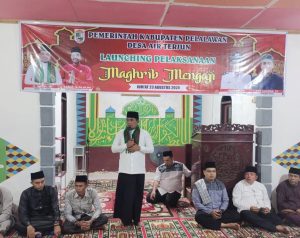 Read more about the article Bupati Pelalawan Hadiri Kegiatan Magrib Mengaji Di Bandar Petalangan