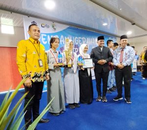 Read more about the article Bupati Zukri Hadiri Acara Pemberian Penghargaan Pemenang LCTP Kabupaten Pelalawan Tahun 2024