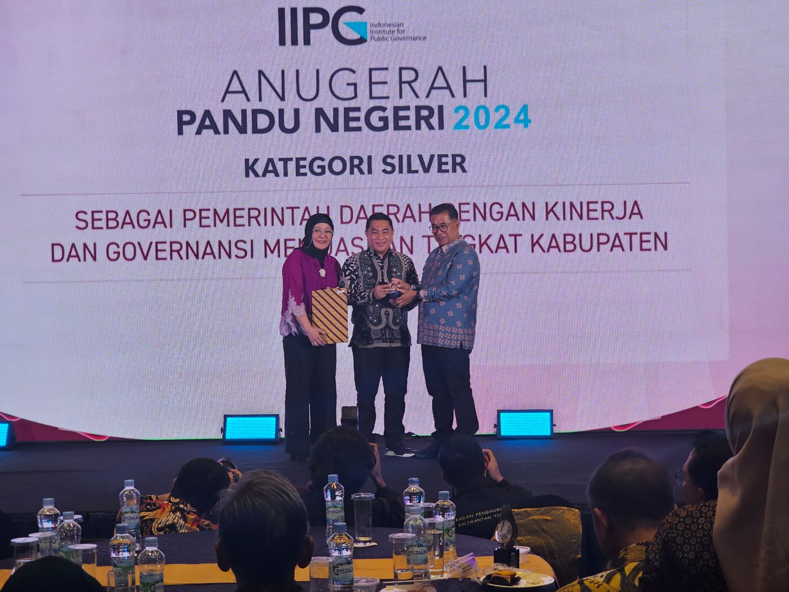 Read more about the article Pemerintah Kabupaten Pelalawan Raih Penghargaan Anugerah Pandu Negeri Tahun 2024 Dari IIPG