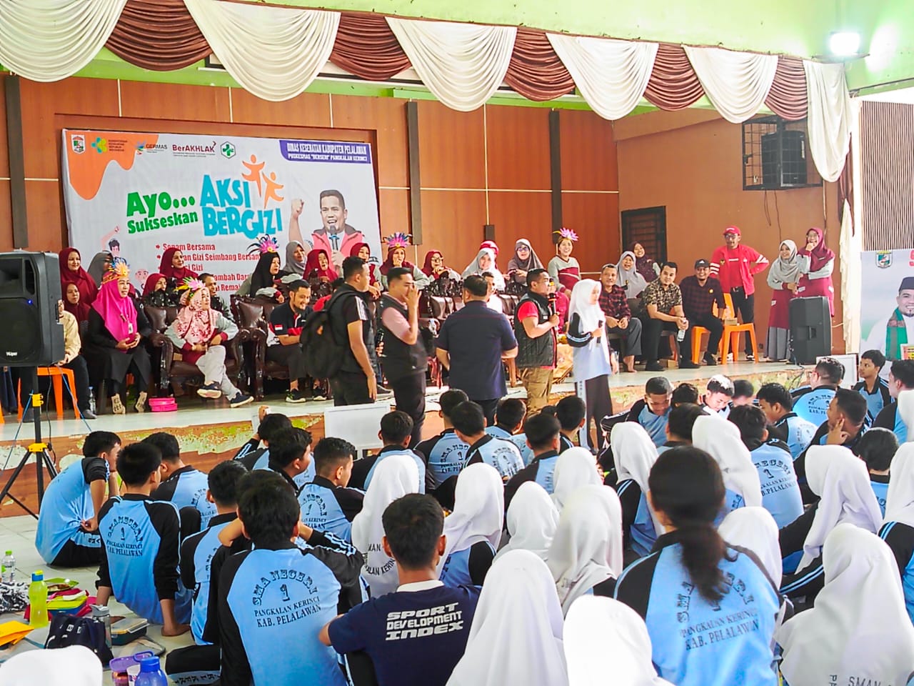 You are currently viewing Hadiri Kegiatan Gerakan Nasional Aksi Bergizi, Bupati Zukri berharap Edukasi Kesehatan Dan Pembagian TTD, Dapat Melahirkan Generasi Yang Sehat Dan Menjadi Langkah Dalam Pencegahan Stunting Di Kabupaten Pelalawan