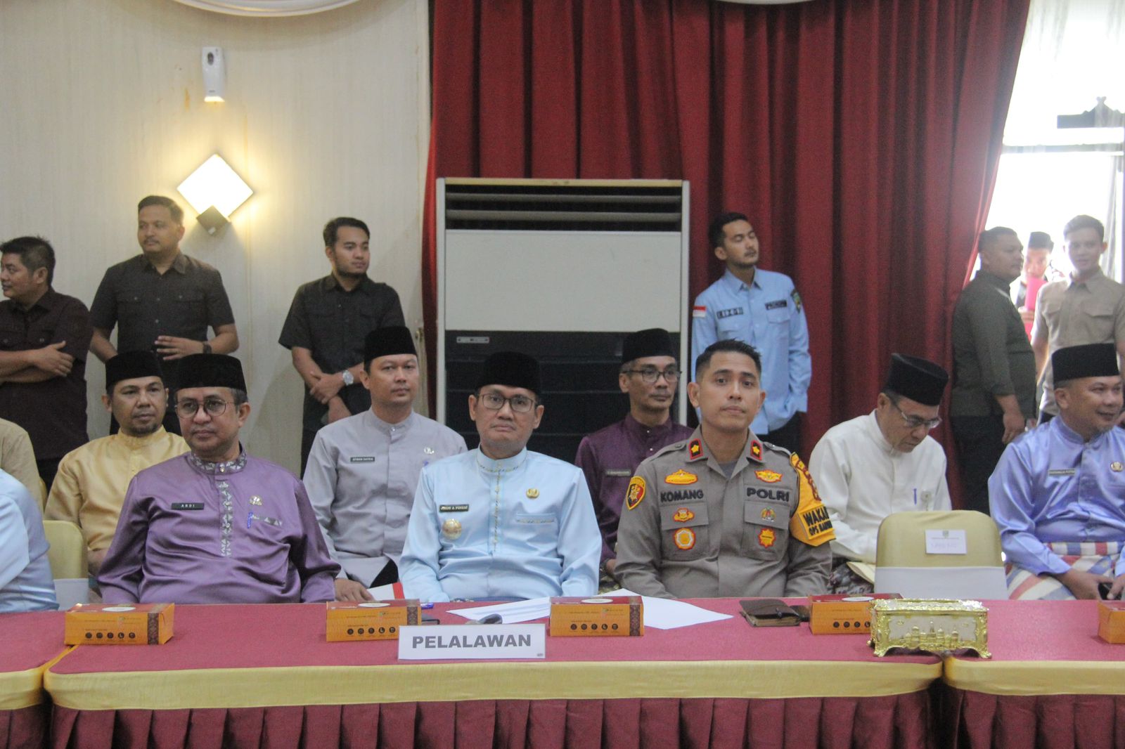 You are currently viewing Pjs. Bupati Pelalawan Hadiri Rapat Persiapan dan Kesiapan Pilkada Serentak Tahun 2024 Provinsi Riau